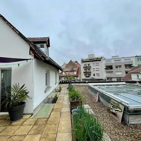 아파트 Large Duplex With Terrace *